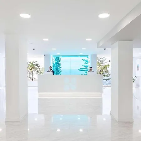 In 4 Star 24h Great Views, Wifi, Pool, Tenis, Buffet, Bar, Animation 푸에르토 드 라 크루즈