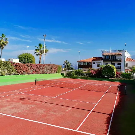 In 4 Star 24h Great Views, Wifi, Pool, Tenis, Buffet, Bar, Animation * 푸에르토 드 라 크루즈